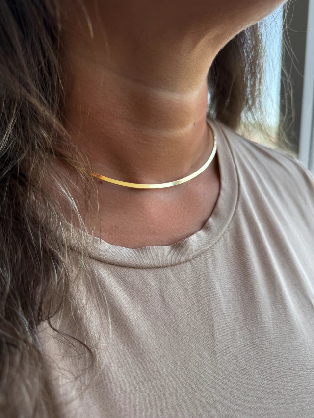 Foto de Aro Anatômico Fine em Ouro 18k, vista frontal, Sapphire Joias