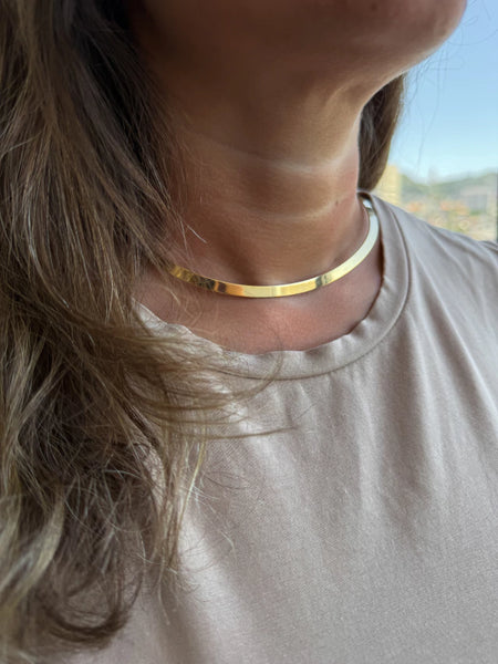 Foto de Aro Anatômico Ouro em Ouro 18k, vista frontal, Sapphire Joias